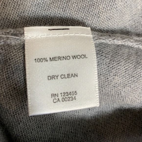 Lord Taylor Gray Merino Wool Turtleneck Sweater Asymmetrical Hem Line Large - Picture 6 of 6